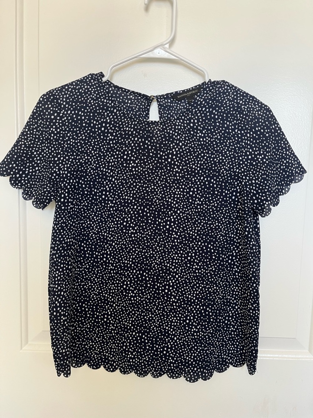 Banana Republic Navy Blue & White Polka Dot Scallop Sleeve Blouse